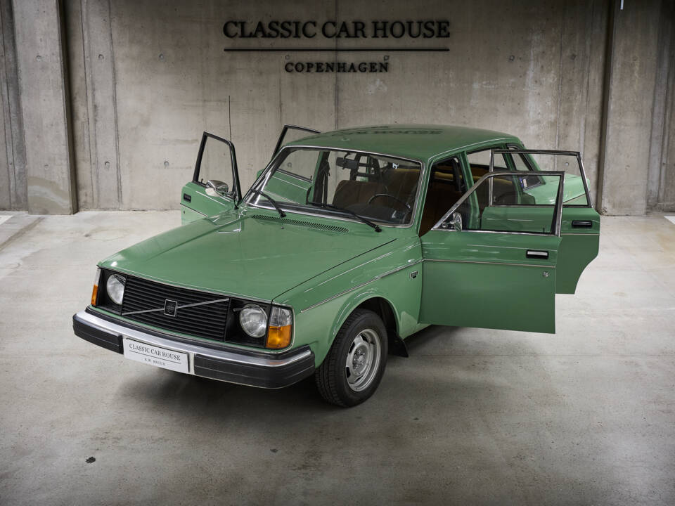 Bild 89/98 von Volvo 244 DL (1975)