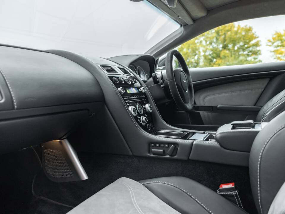 Bild 27/56 von Aston Martin DBS (2010)