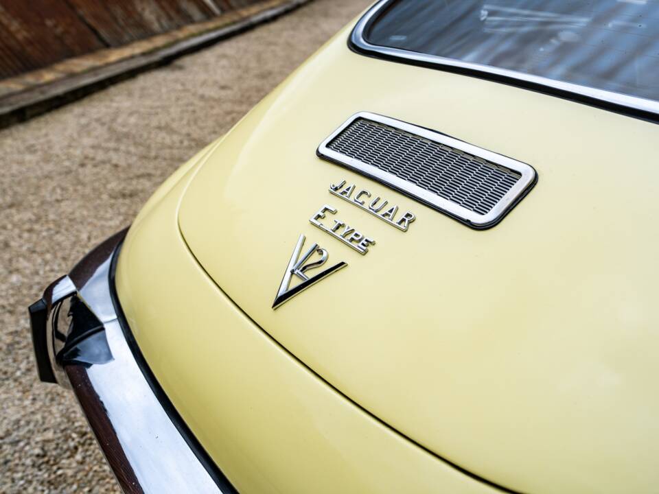 Bild 25/30 von Jaguar E-Type V12 (2+2) (1971)