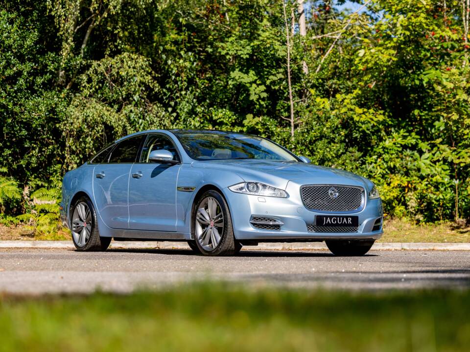 Image 1/8 of Jaguar XJ 5.0 (2010)