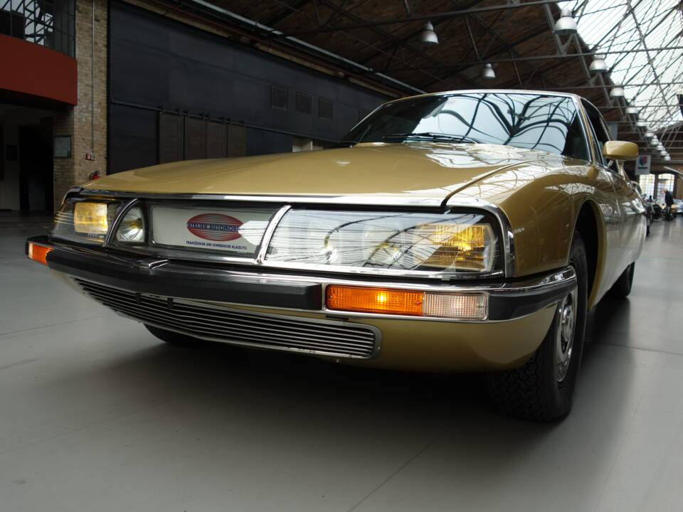 Image 2/32 de Citroën SM injection (1973)