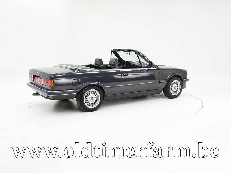 Bild 2/15 von BMW 320i (1989)