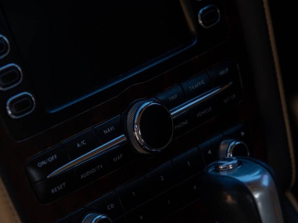 Image 17/50 of Bentley Continental Flying Spur (2007)