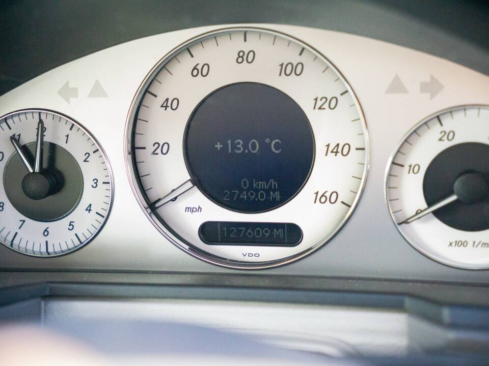 Immagine 21/25 di Mercedes-Benz E 280 CDI T (2009)