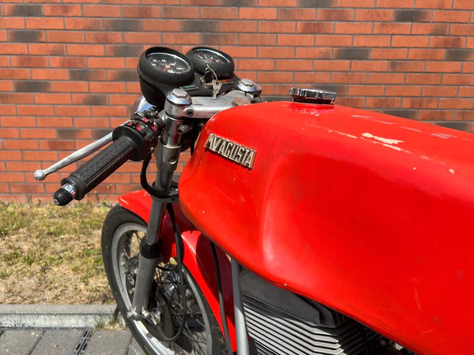 Afbeelding 15/21 van MV Agusta DUMMY (1976)