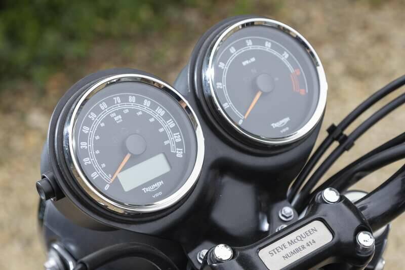 Image 36/38 of Triumph Bonneville T100 McQueen (2012)