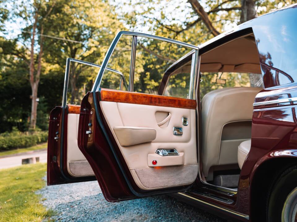 Immagine 23/50 di Rolls-Royce Silver Shadow I (1970)