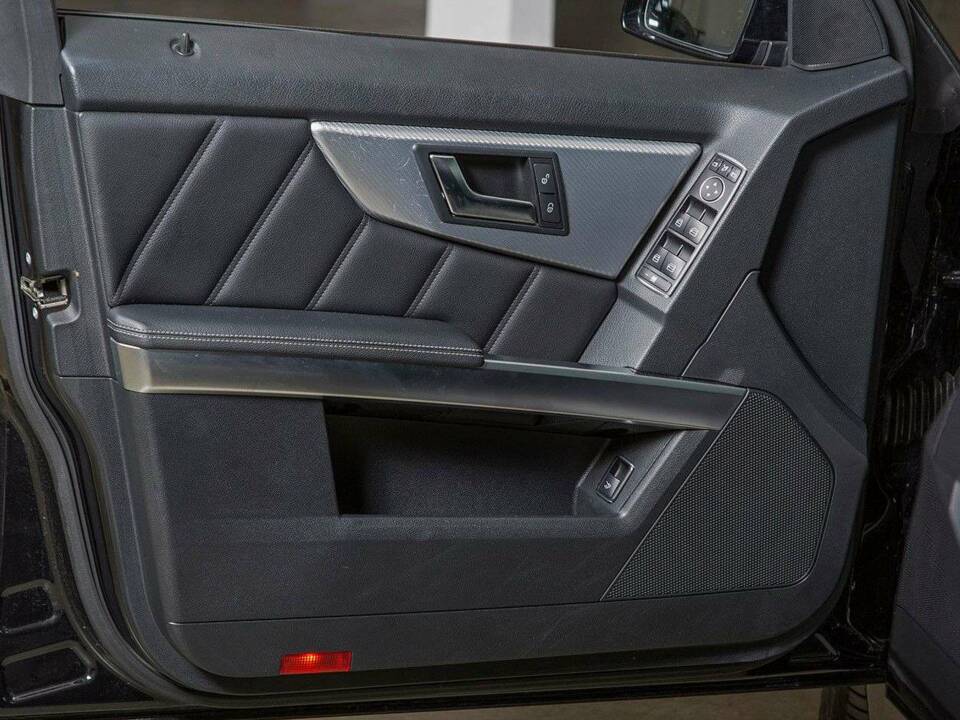 Imagen 14/23 de Mercedes-Benz GLK 220 CDI 4MATIC (2014)