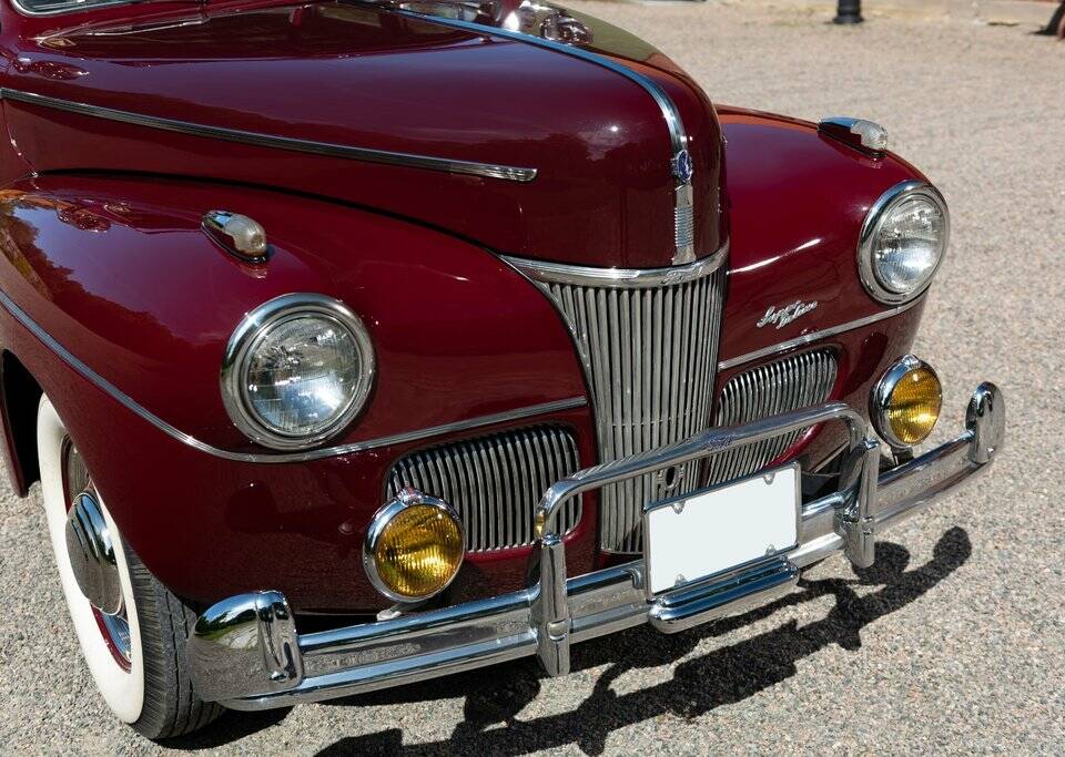 Bild 4/6 von Ford V8 Woody (1941)
