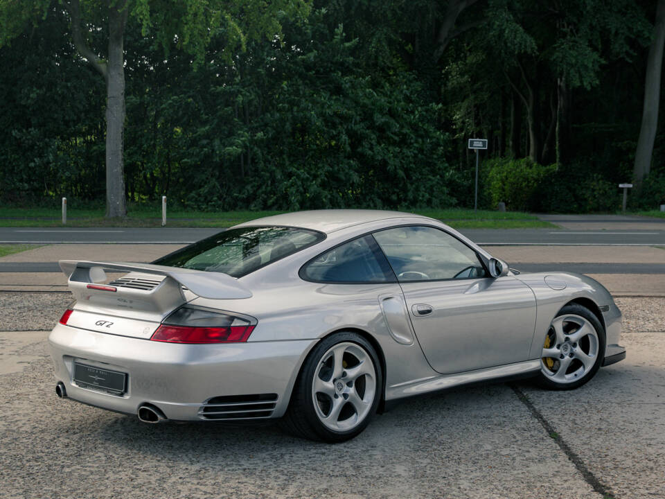 Image 16/51 of Porsche 911 GT2 (2001)