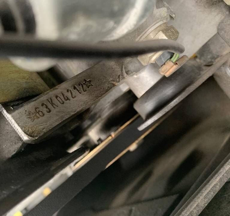 Image 92/132 of Porsche 911 Speedster 3.2 (1989)