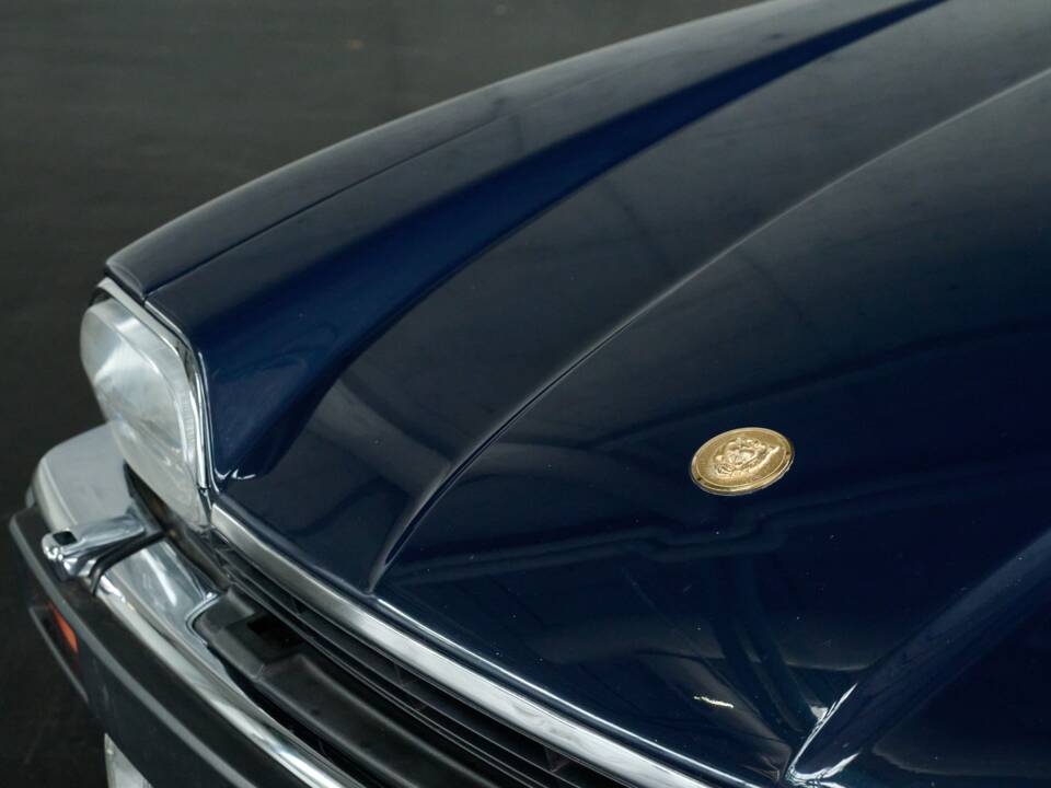 Image 4/50 of Jaguar XJS 5.3 V12 (1993)