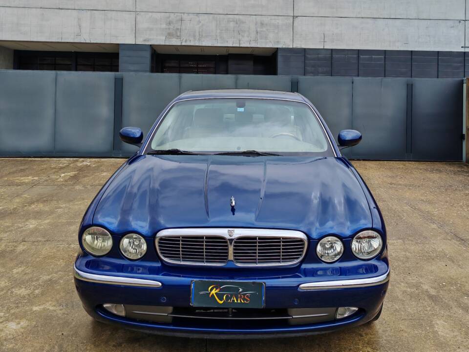 Bild 2/50 von Jaguar XJ 8 3.5 (2003)