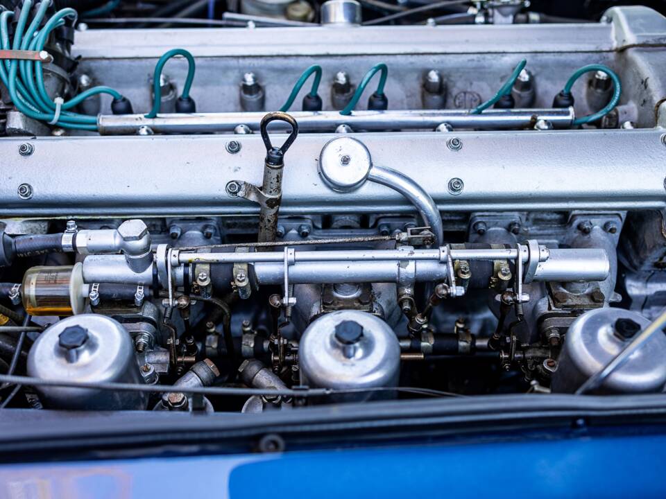 Image 49/62 of Aston Martin DB 6 (1967)