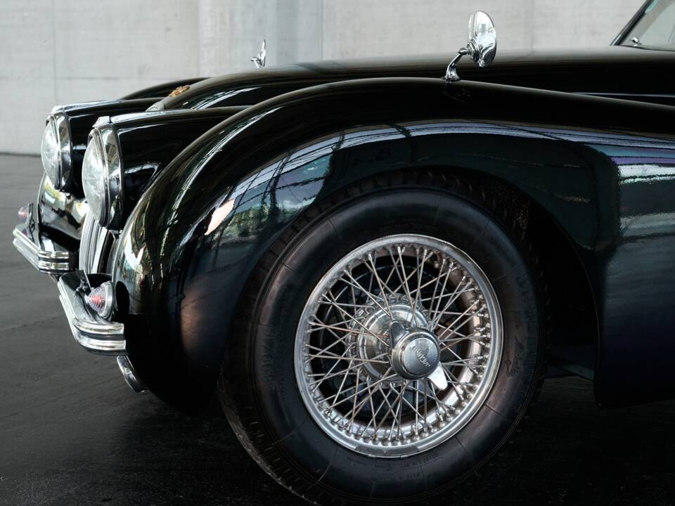 Image 7/48 of Jaguar XK 120 FHC (1954)