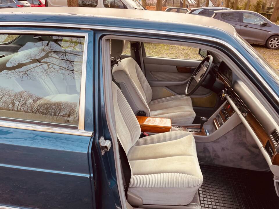 Image 14/14 of Mercedes-Benz 500 SE (1983)