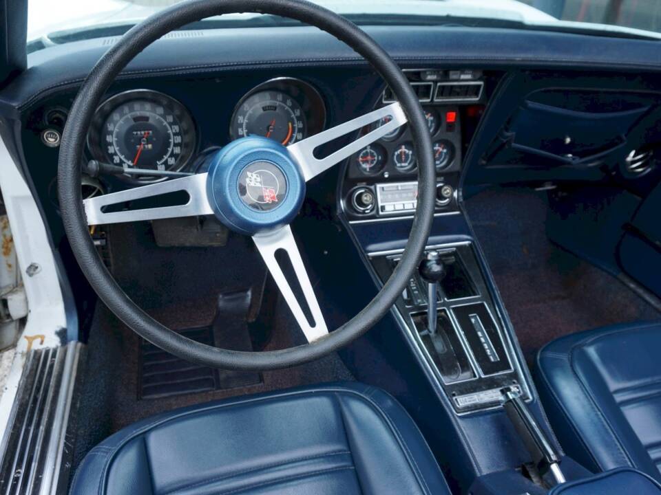 Image 15/36 of Chevrolet Corvette Stingray (1973)