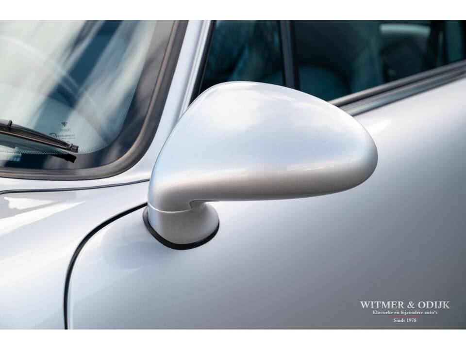 Image 20/26 of Porsche 911 Carrera (1997)