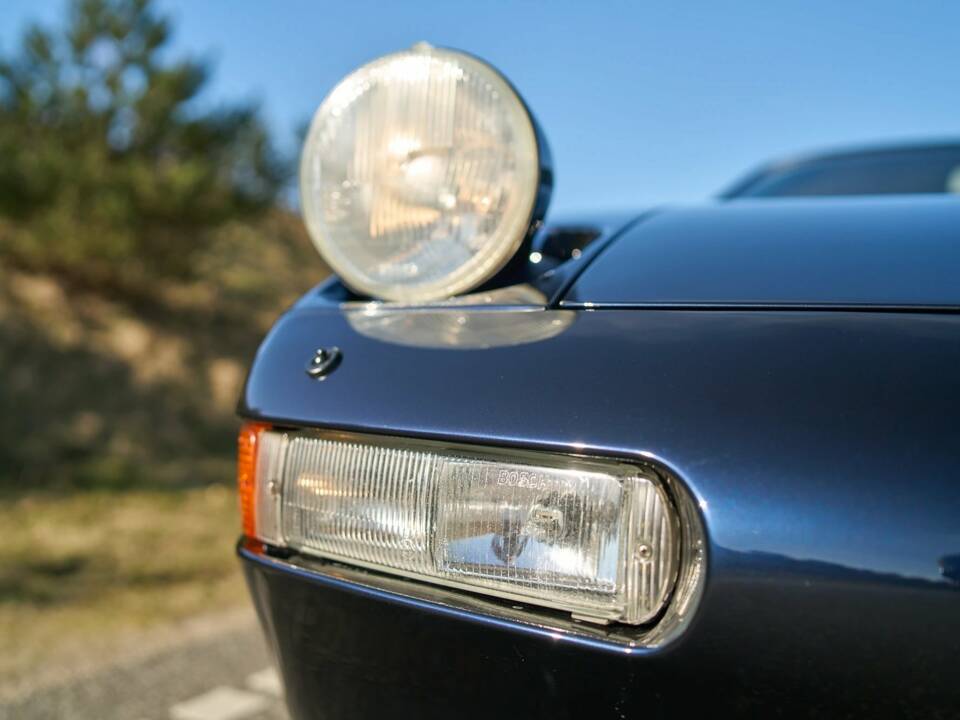 Bild 16/50 von Porsche 928 GTS (1992)