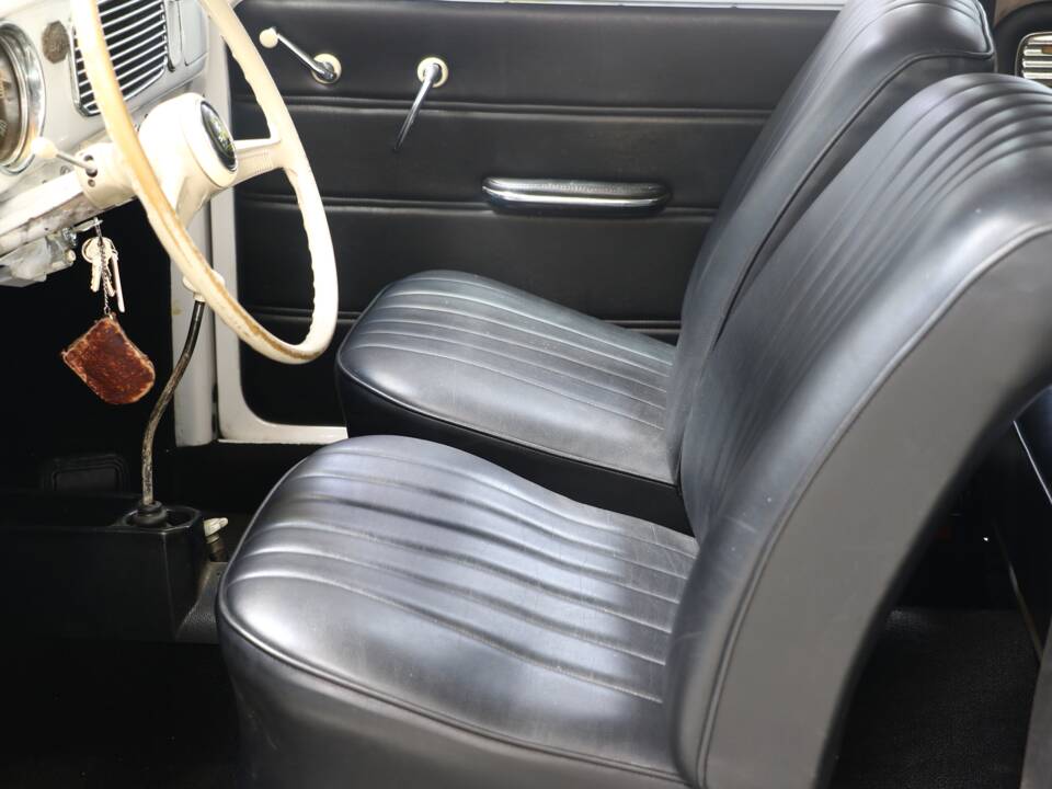 Image 14/44 of Volkswagen Beetle 1200 Export "Oval" (1956)
