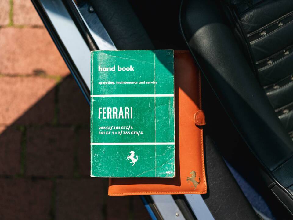Image 25/30 de Ferrari 365 GTB&#x2F;4 Daytona (1973)