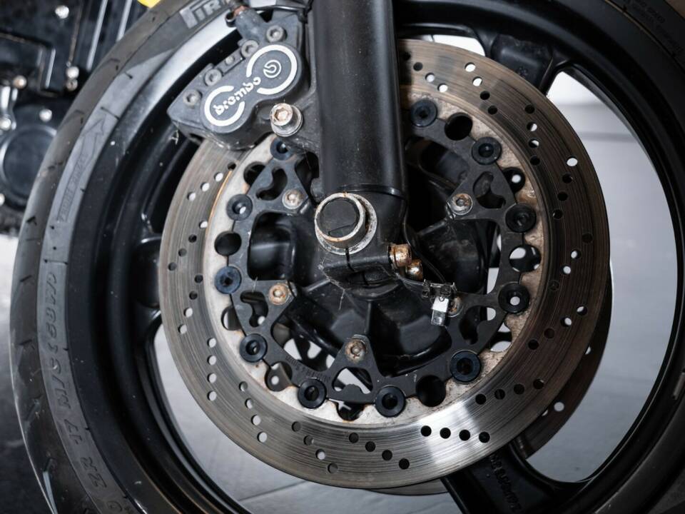 Bild 38/46 von BMW DUMMY (1993)