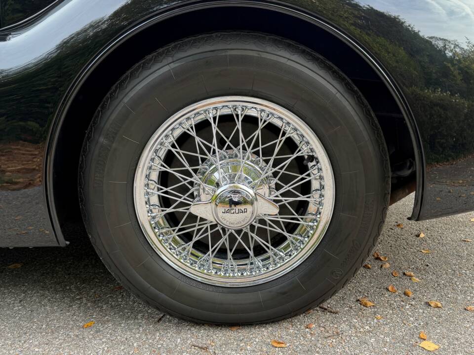 Image 9/14 of Jaguar XK 140 SE DHC (1957)