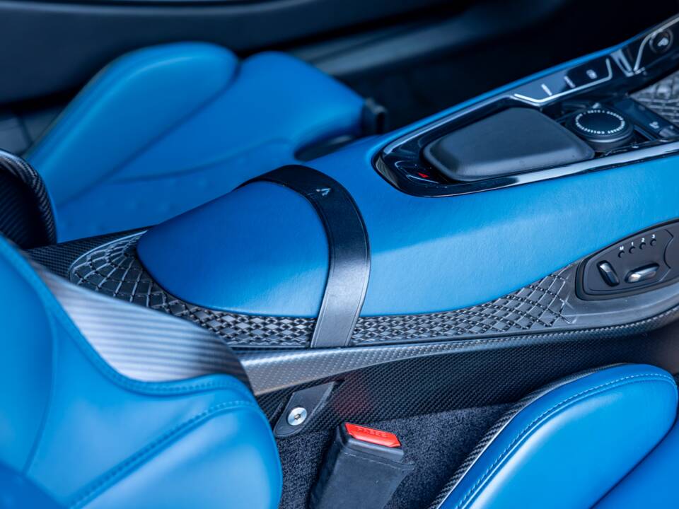 Image 42/98 of Aston Martin DBS GT Zagato (2020)