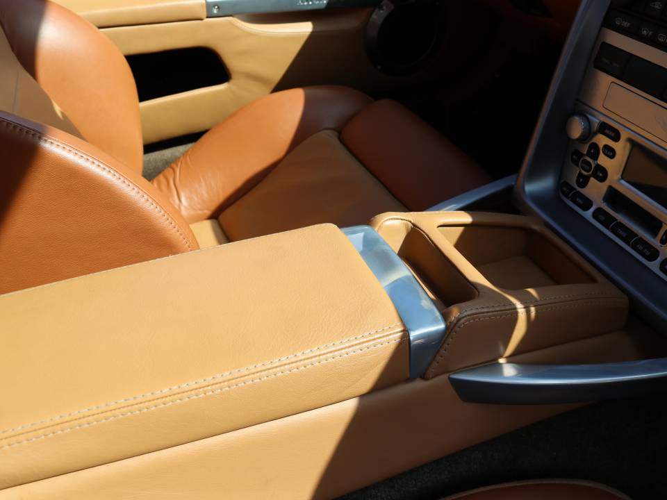 Bild 42/100 von Aston Martin V12 Vanquish (2003)