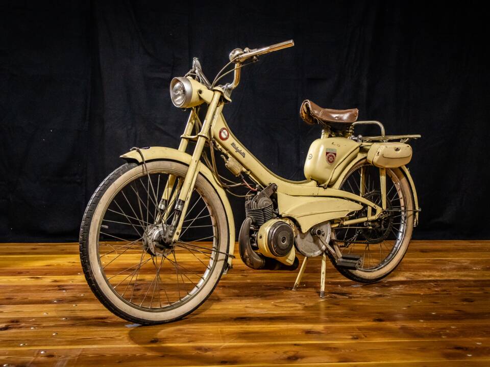 Imagen 1/12 de Lohner Motobécane Mobylette AV44 (1900)