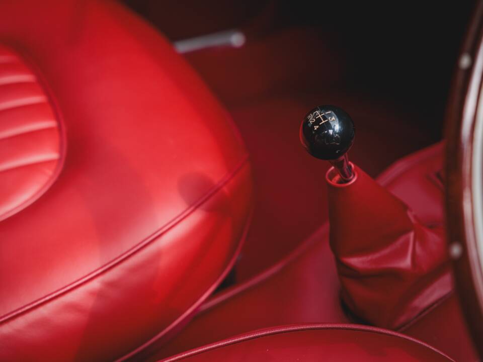 Immagine 44/50 di Jaguar Mk II 3.8 (1960)