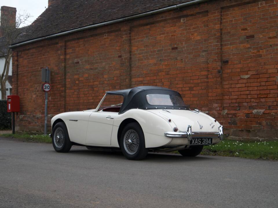 Image 5/27 de Austin-Healey 3000 Mk II (BT7) (1961)