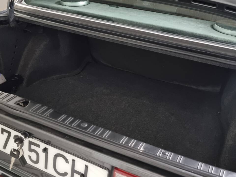 Image 83/100 of BMW 323i (1984)
