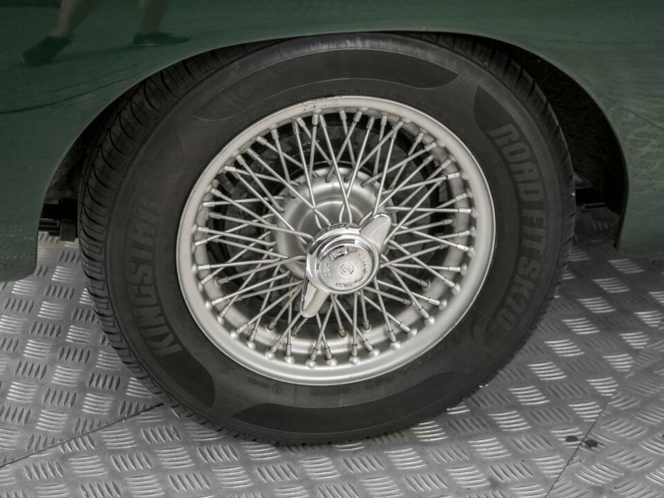 Image 34/50 de MG MGB GT (1966)