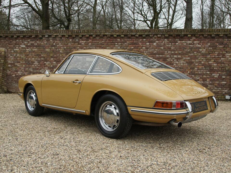 Immagine 2/50 di Porsche 911 2.0 (1965)