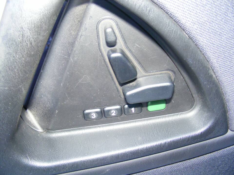 Immagine 8/39 di Mercedes-Benz SL 320 (1997)
