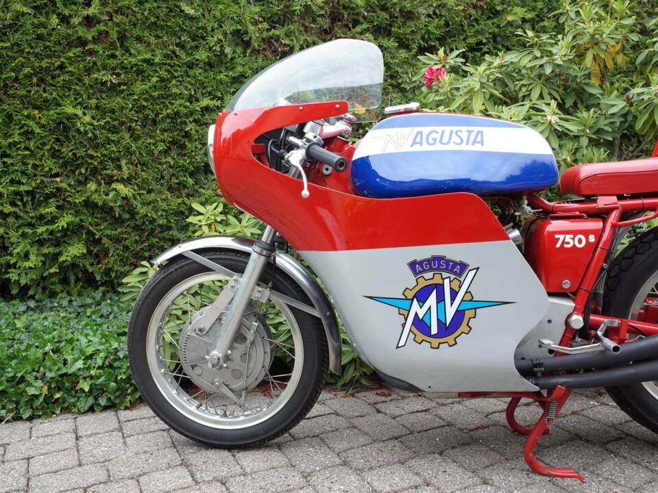 Immagine 23/36 di MV Agusta DUMMY (1972)