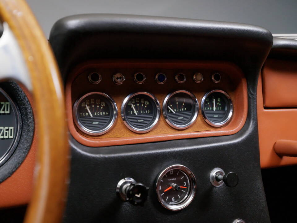 Image 31/35 of Lamborghini 400 GT (2+2) (1967)