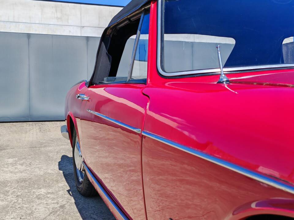 Image 14/40 of Innocenti 950 Spider (1963)