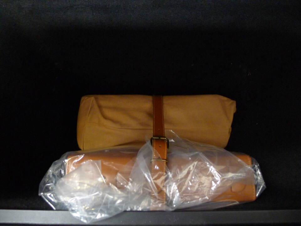Image 19/41 of Ferrari 550 Maranello (2000)