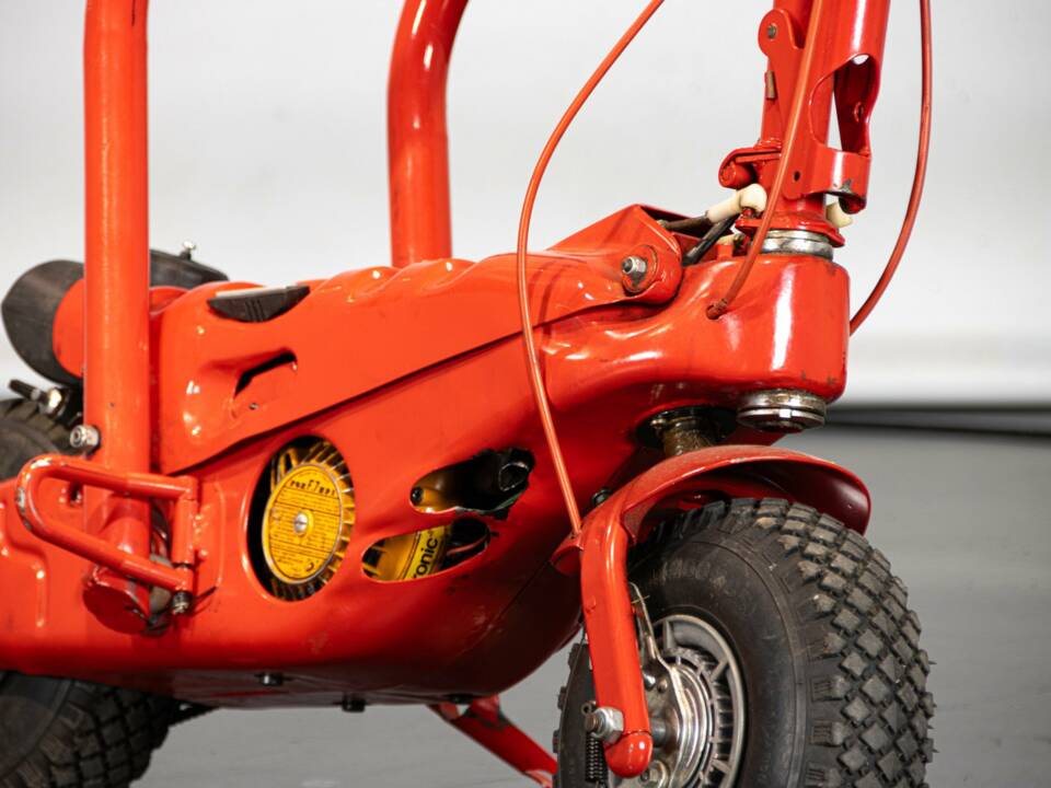 Image 16/50 de Quasar Tender (1983)