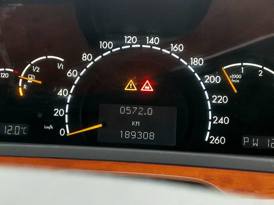 Bild 10/24 von Mercedes-Benz S 400 CDI (2001)