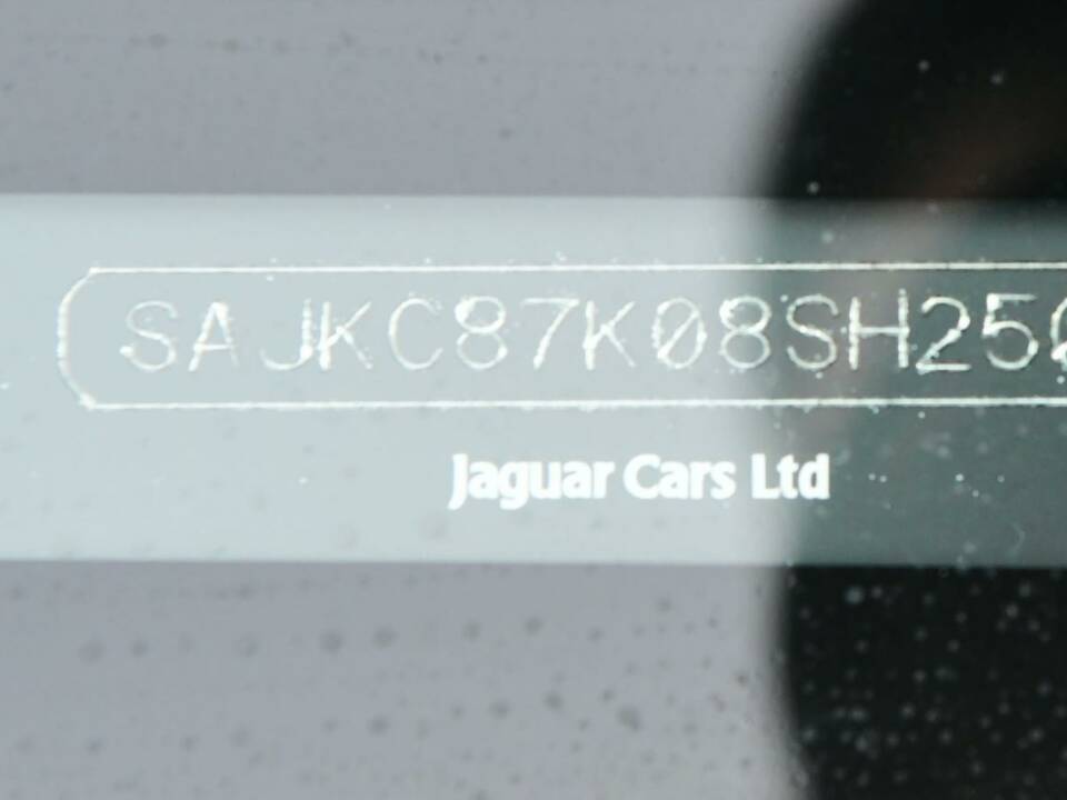 Image 20/50 of Jaguar XJ 8 4.2 (2008)