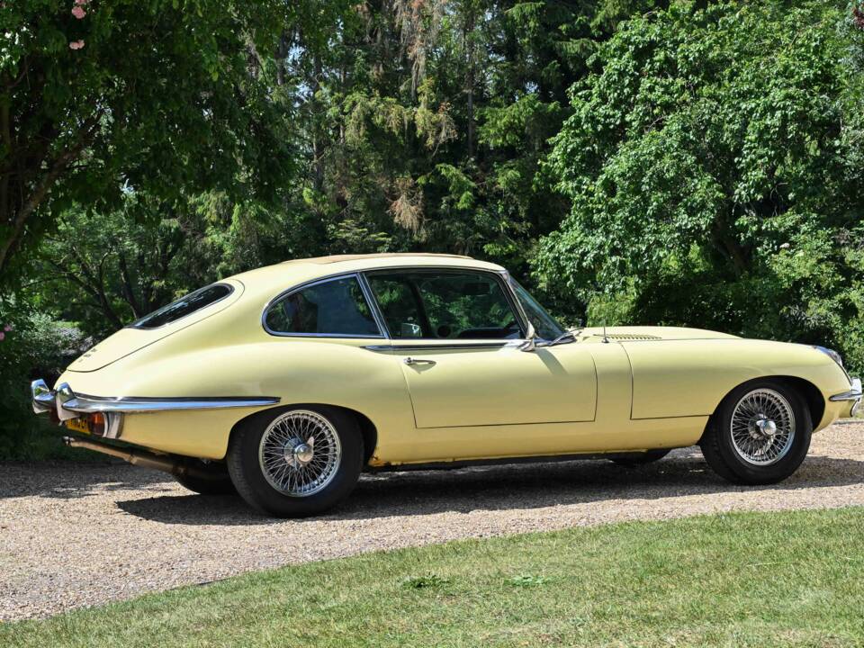 Bild 2/39 von Jaguar E-Type (2+2) (1970)