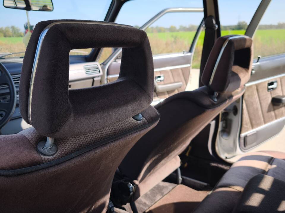 Image 83/94 de Audi 80 CD 5S (1982)