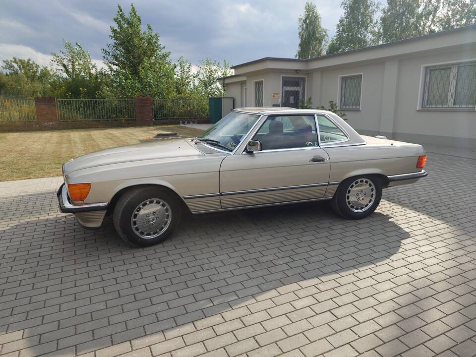 Image 5/43 of Mercedes-Benz 560 SL (1988)