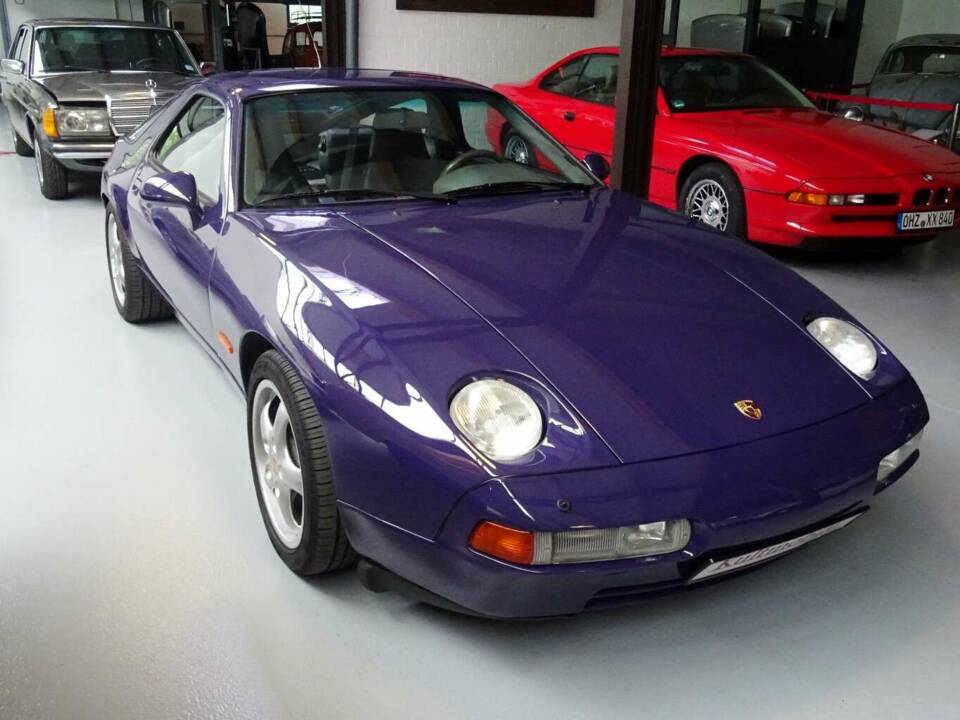 Image 3/17 of Porsche 928 GTS (1994)