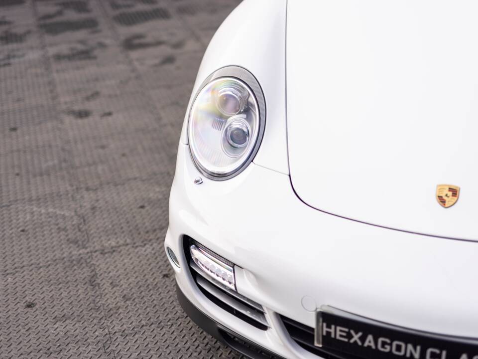 Bild 18/39 von Porsche 911 Turbo (2011)