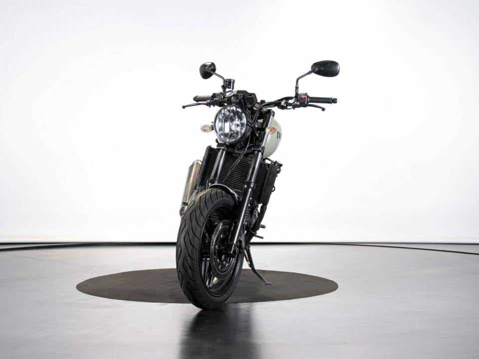Immagine 7/50 di Triumph Trident 900 (1994)