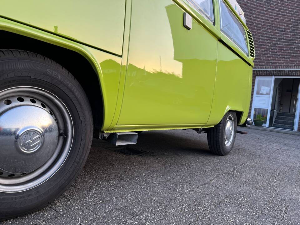 Image 52/57 of Volkswagen T2b Westfalia (1978)
